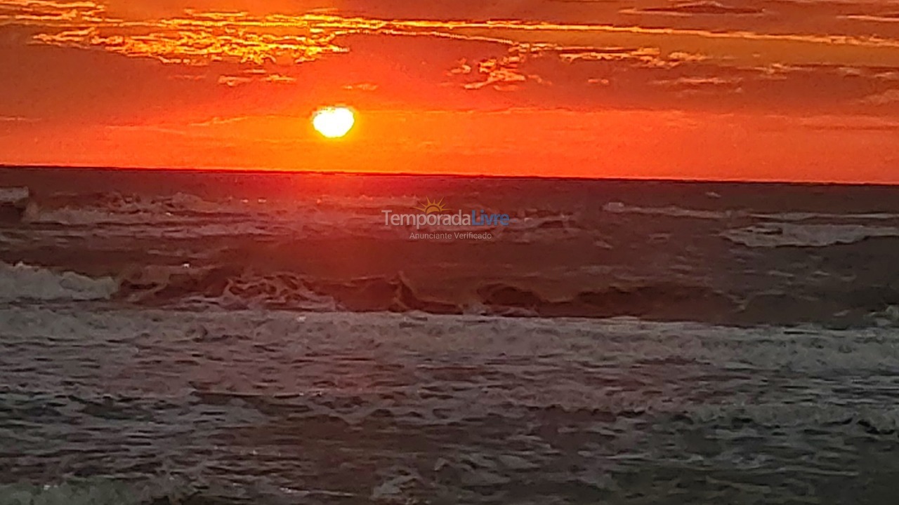 Casa para aluguel de temporada em Cabo Frio (Unamar)