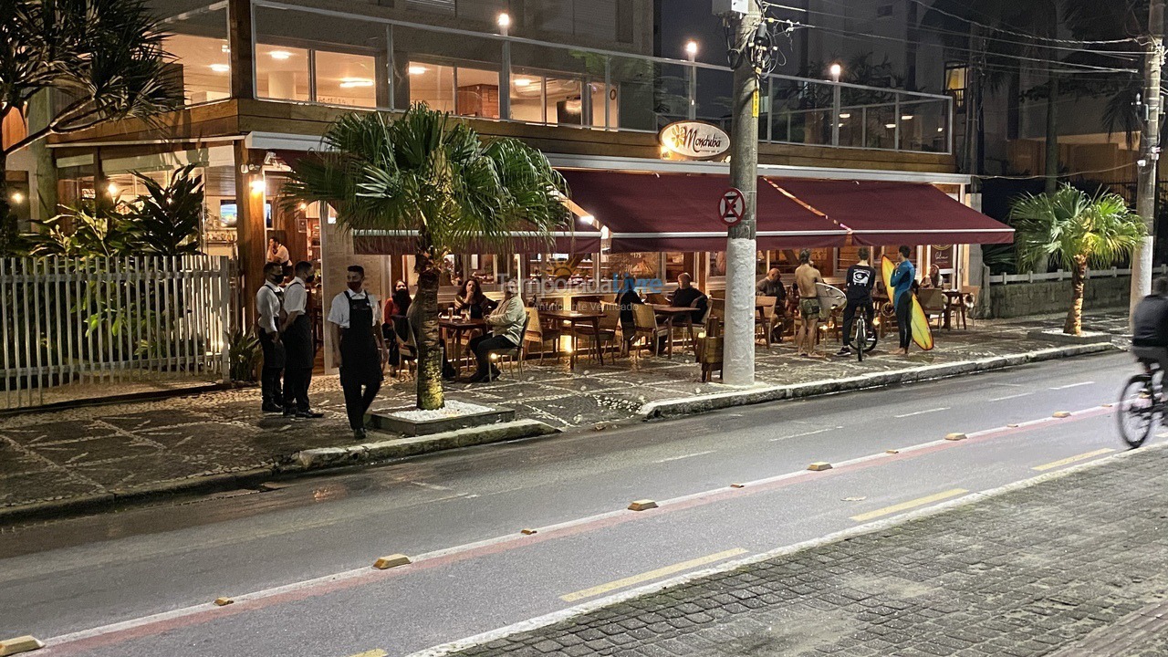 Apartment for vacation rental in Guarujá (Pitangueiras)