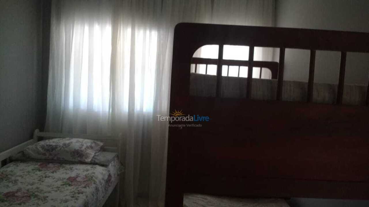 Granja para alquiler de vacaciones em Lindóia (Rua Mário Quintana N 76)