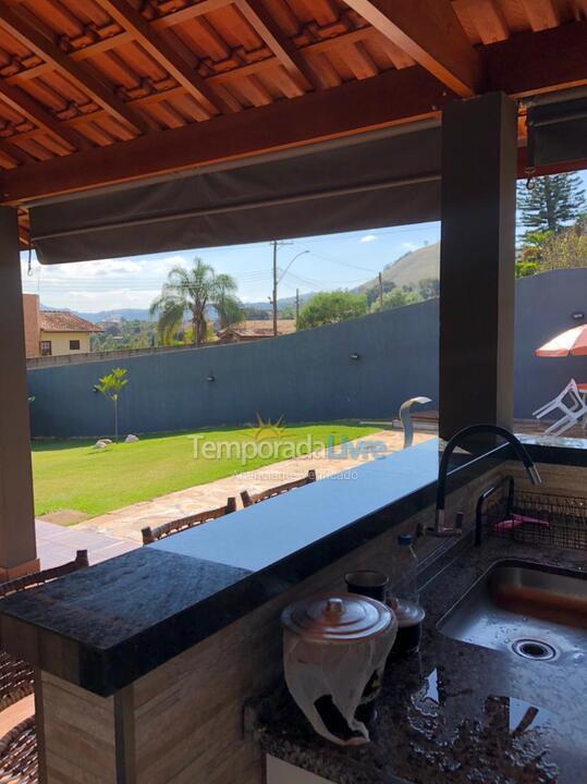 Granja para alquiler de vacaciones em Lindóia (Rua Mário Quintana N 76)