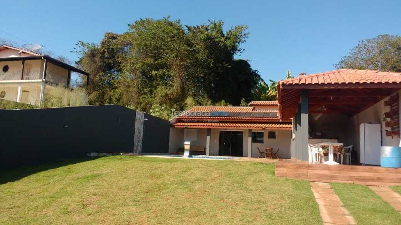 Granja para alquiler de vacaciones em Lindóia (Rua Mário Quintana N 76)