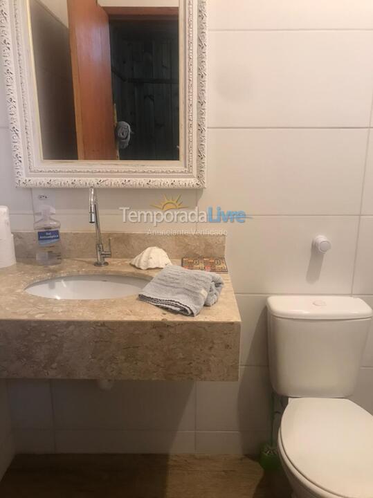 Casa para aluguel de temporada em Palhoça (Guarda do Embaú)