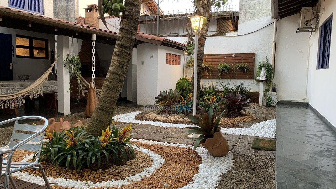 House for vacation rental in Ubatuba (Praia do Lázaro)