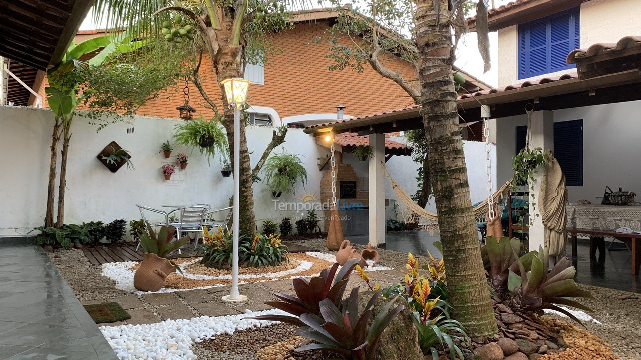 House for vacation rental in Ubatuba (Praia do Lázaro)