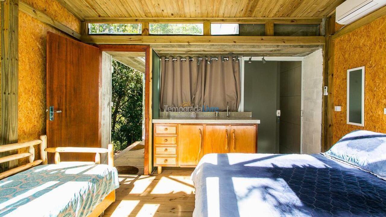 Casa para aluguel de temporada em Palhoça (Guarda do Embaú)