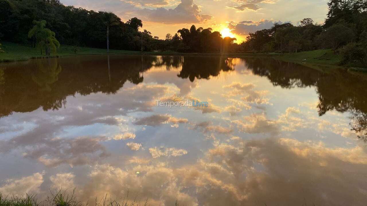 Chácara / sítio para aluguel de temporada em Mateus Leme (Terra Fértil)