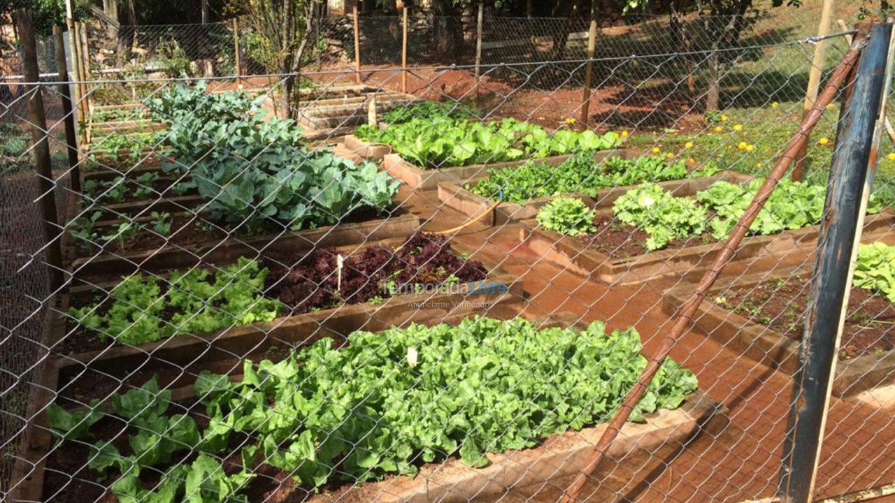 Chácara / sítio para aluguel de temporada em Mateus Leme (Terra Fértil)