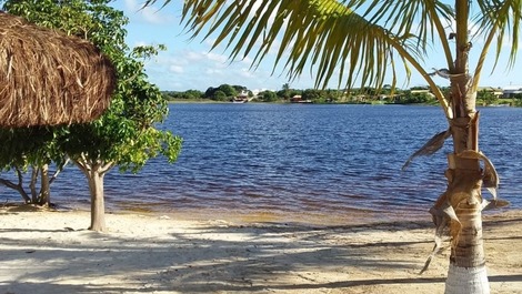 Lagoa do condomínio.