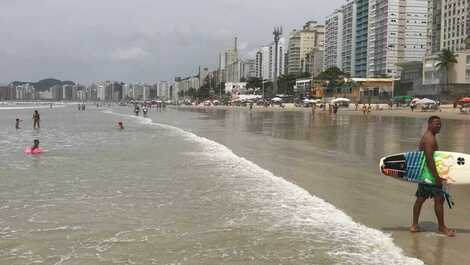 Excellent ap in Guarujá Pitangueiras, standing on the sand 61 99663 9787