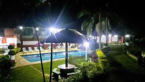 Piscina ( vista noturna)