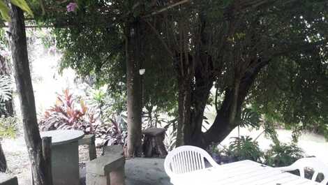 Quiosque prox. ao estacionamento 