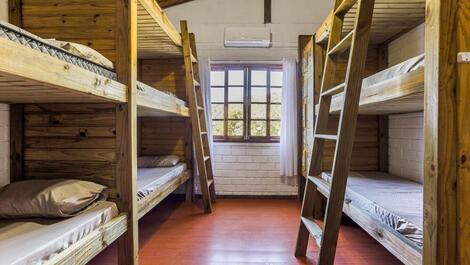 Quarto 2 para 10 pessoas