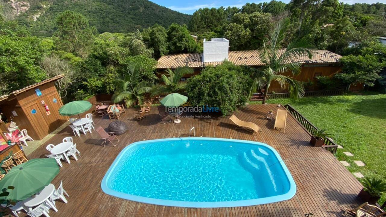 House for vacation rental in Palhoça (Guarda do Embaú)