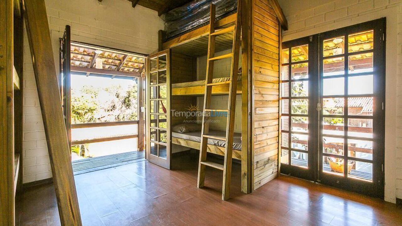 House for vacation rental in Palhoça (Guarda do Embaú)