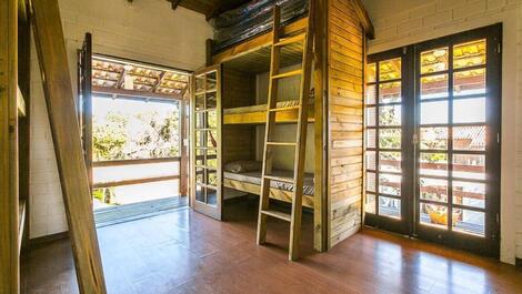 Quarto 3 para 12 pessoas