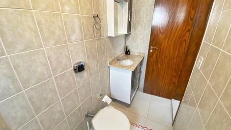 Ed. Betaras: 2 quartos / ar condicionado / wifi