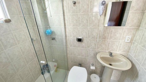 Ed. Betaras: 2 quartos / ar condicionado / wifi