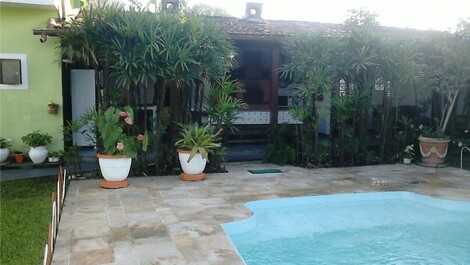 Ubatuba 80 meters from the sea, with 4 bedrooms and swimming pool