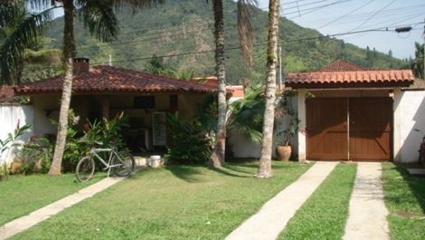 Ubatuba 4 suites Praia Enseada para familias con wifi