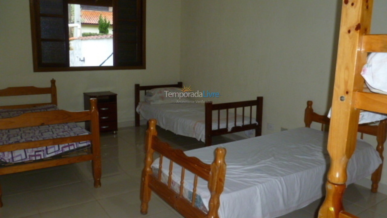 Casa para alquiler de vacaciones em Ubatuba (Enseada)