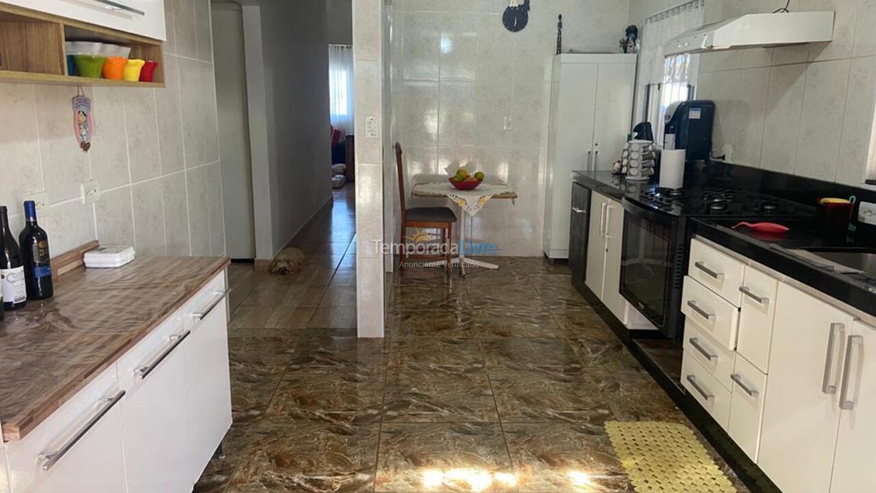 Casa para aluguel de temporada em Bertioga (Condominio Morada da Praia)