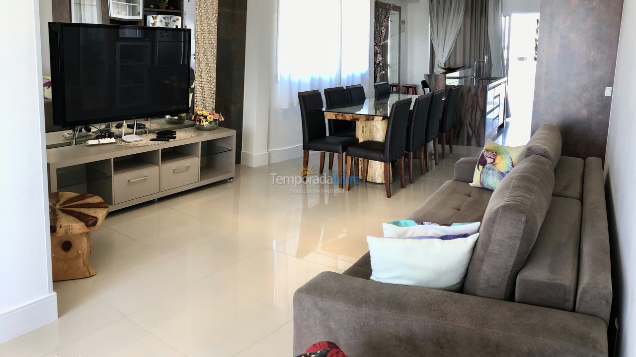 Apartamento para alquiler de vacaciones em Governador Celso Ramos (Praia de Palmas)