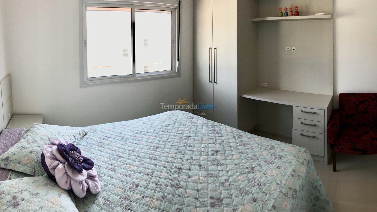 Apartamento para alquiler de vacaciones em Governador Celso Ramos (Praia de Palmas)