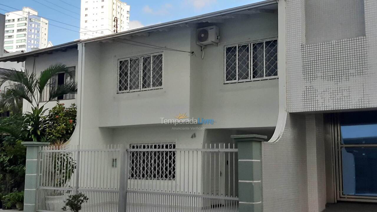 House for vacation rental in Balneário Camboriú (Praia Central)