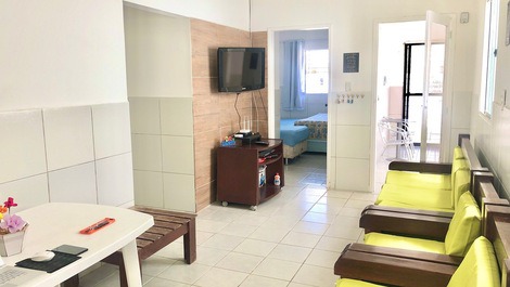 Sala com tv sky e wi-fi