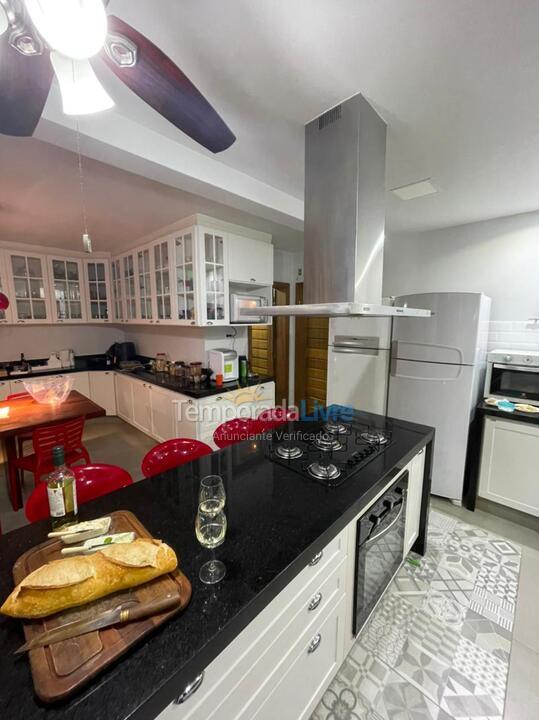 House for vacation rental in Bertioga (Guaratuba)