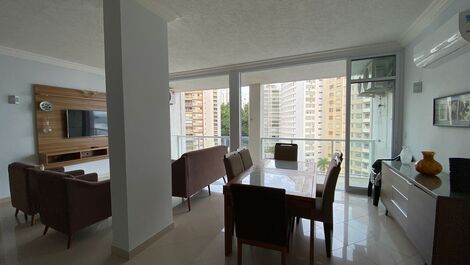200m2-FRENTE AL MAR-LOCAL NOBLE-AIRE CONDICIONADO-2 GARAJE PRIVATIVO