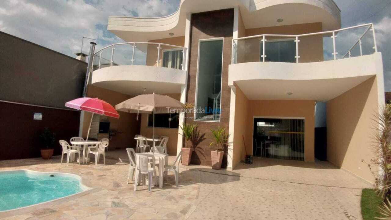Casa para alquiler de vacaciones em Caraguatatuba (Massaguaçu)