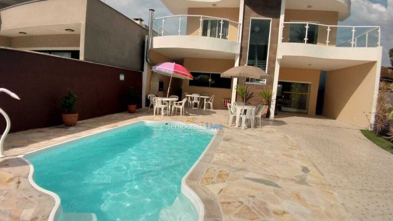 Casa para alquiler de vacaciones em Caraguatatuba (Massaguaçu)