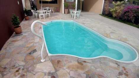 CONDOMINIO DE SONIDO CERRADO CON PISCINA