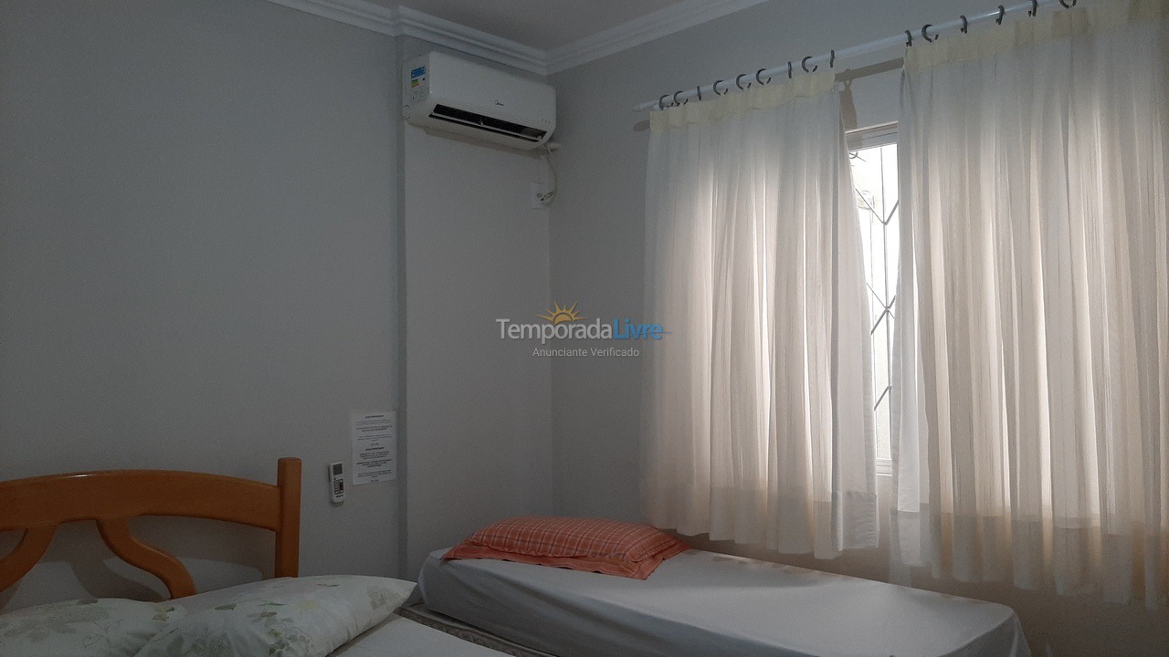 Apartment for vacation rental in Balneário Camboriú (Praia Central)