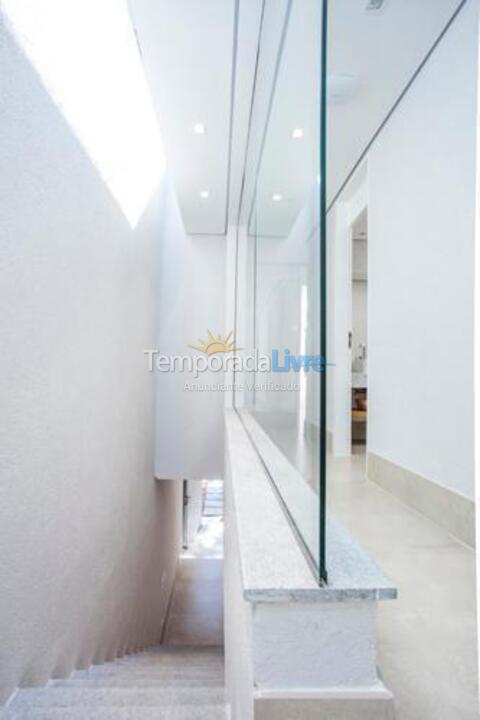 Casa para aluguel de temporada em São Sebastião (Maresias)