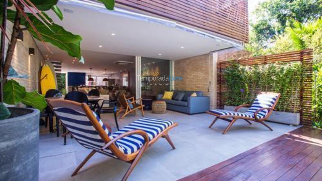 Casa para aluguel de temporada em São Sebastião (Maresias)