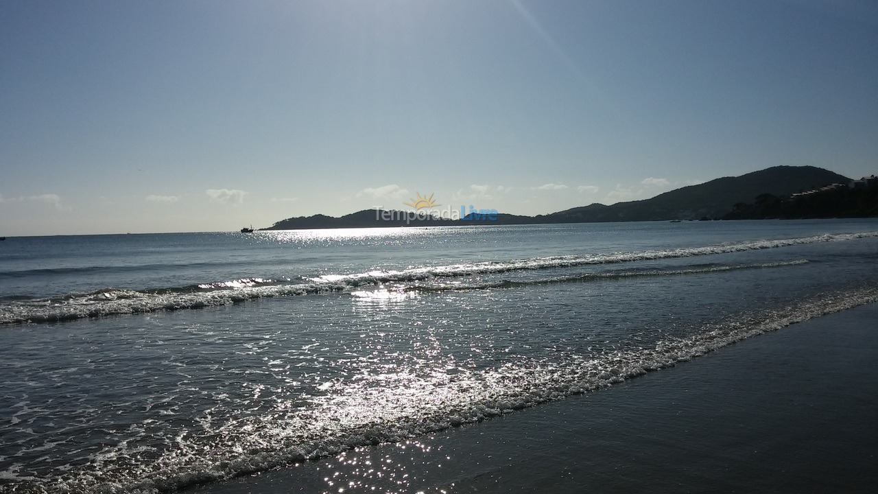 Apartment for vacation rental in Bombinhas (Praia de Bombas)