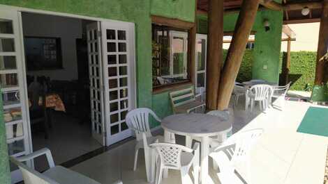 Fantástica casa para 10 personas con 6 suites, ubicación privilegiada.