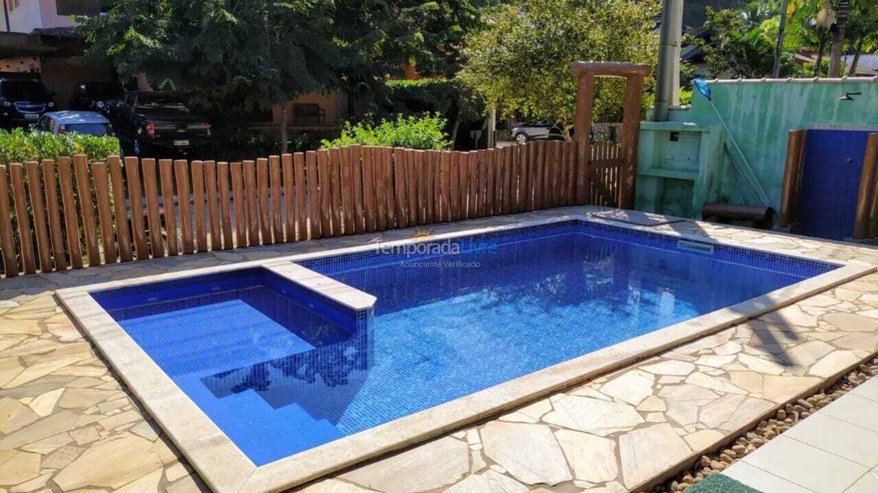Casa para alquiler de vacaciones em Ubatuba (Condomínio Pedra Verde Domingas Dias)