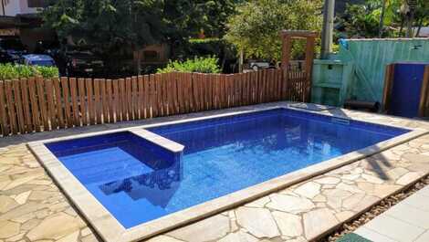 Fantástica casa para 10 personas con 6 suites, ubicación privilegiada.