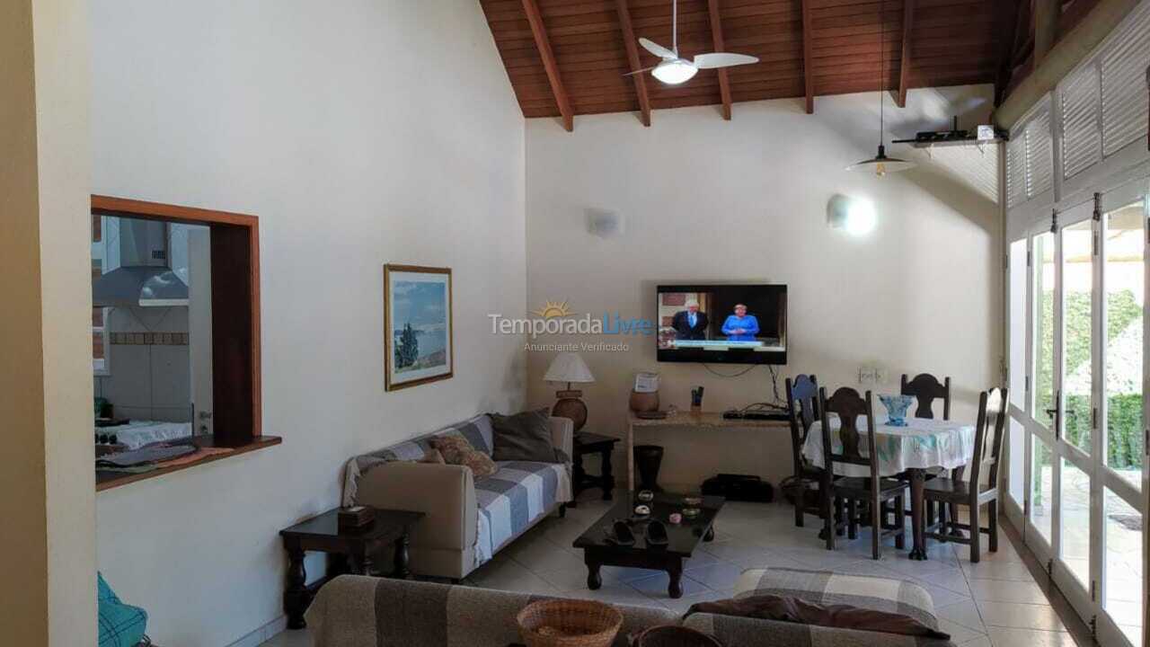 Casa para alquiler de vacaciones em Ubatuba (Condomínio Pedra Verde Domingas Dias)
