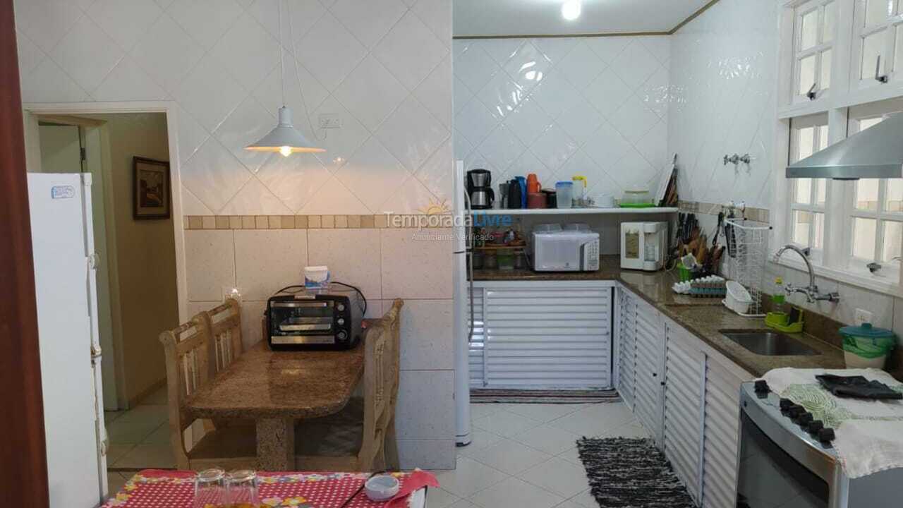 Casa para alquiler de vacaciones em Ubatuba (Condomínio Pedra Verde Domingas Dias)