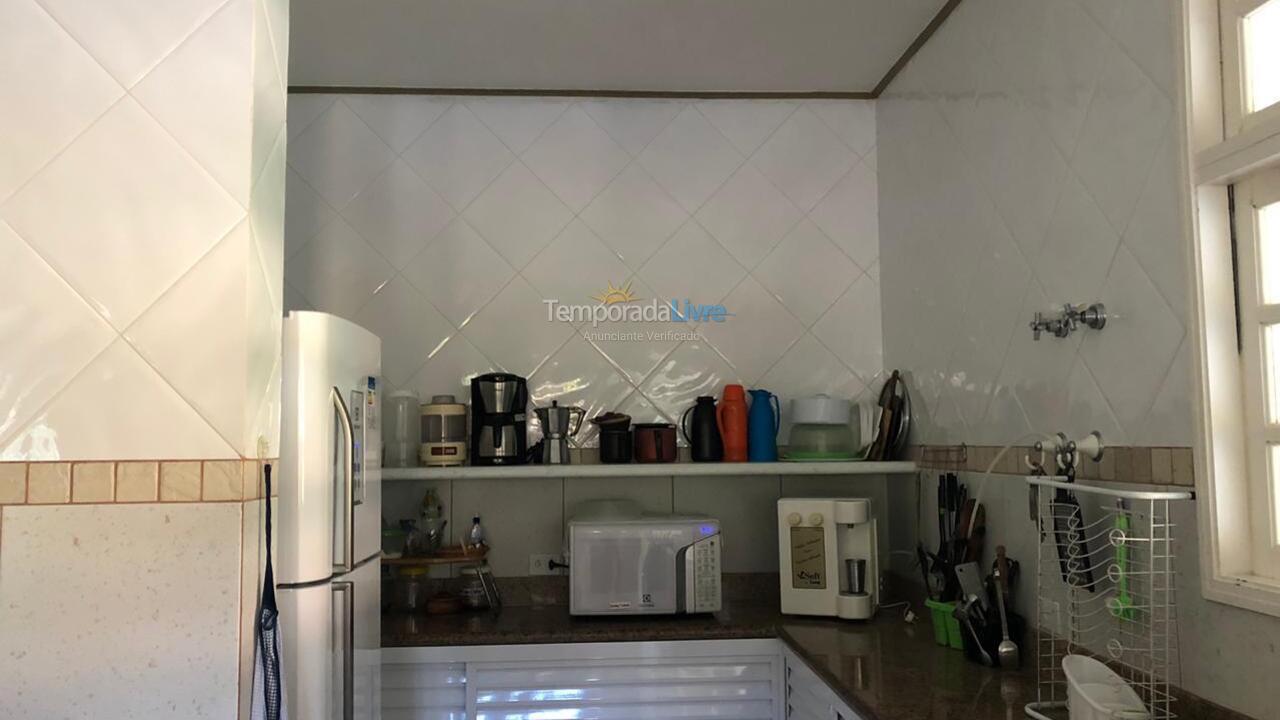 Casa para alquiler de vacaciones em Ubatuba (Condomínio Pedra Verde Domingas Dias)