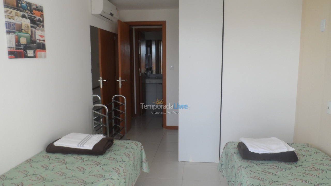 Apartamento para aluguel de temporada em Camaçari (Canto do Mar)