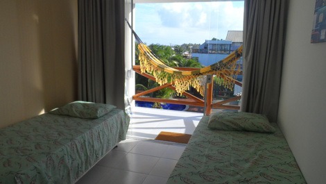 GUARAJUBA (Paraíso dos Corais) - em frente a praia "Pé na Areia''