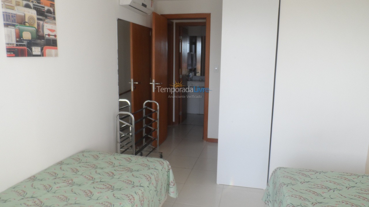 Apartamento para aluguel de temporada em Camaçari (Canto do Mar)