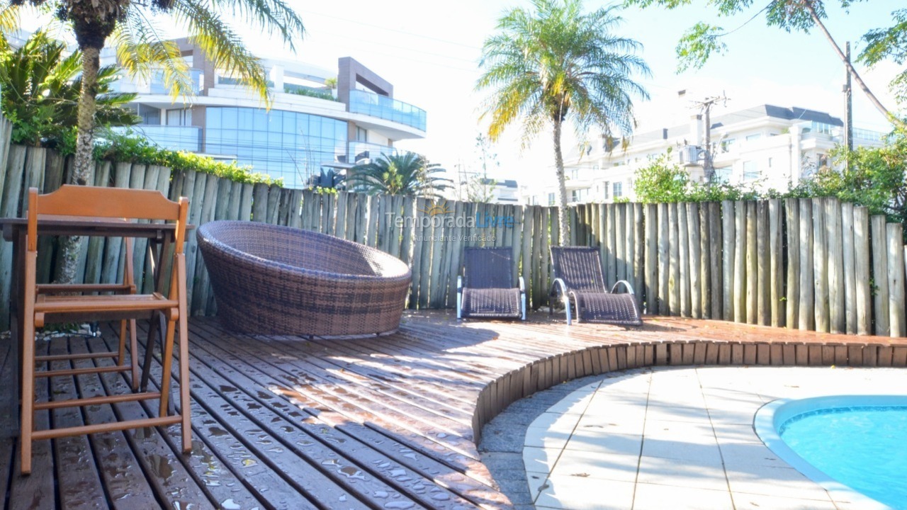 Casa para aluguel de temporada em Florianopolis (Jurerê Internacional)