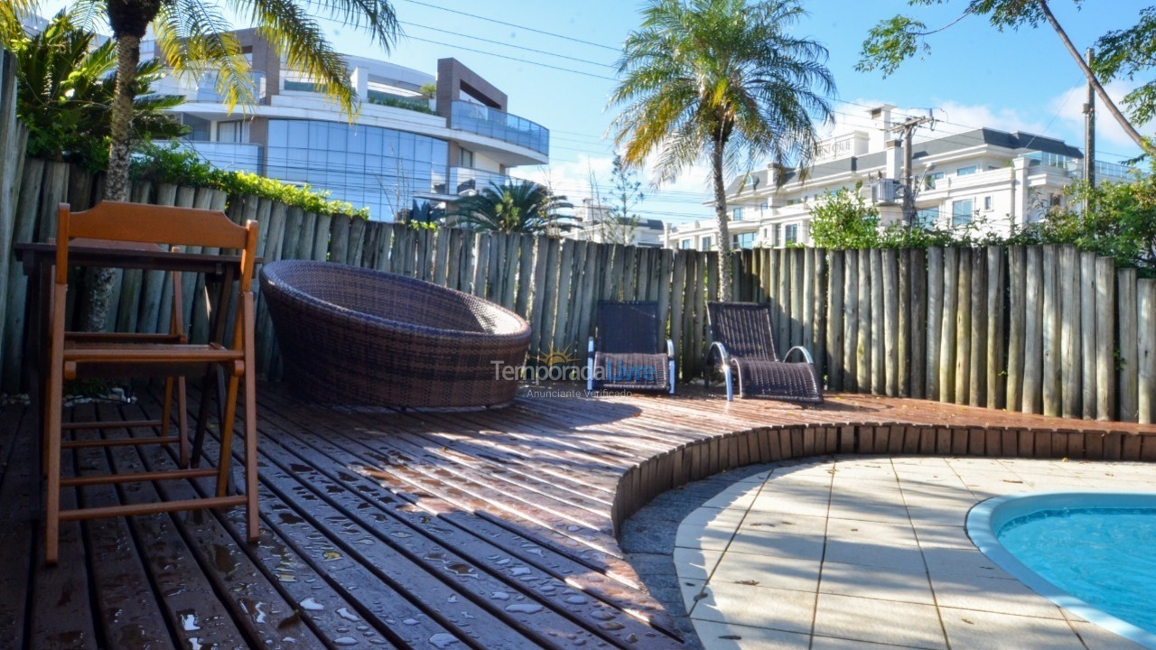 Casa para aluguel de temporada em Florianopolis (Jurerê Internacional)