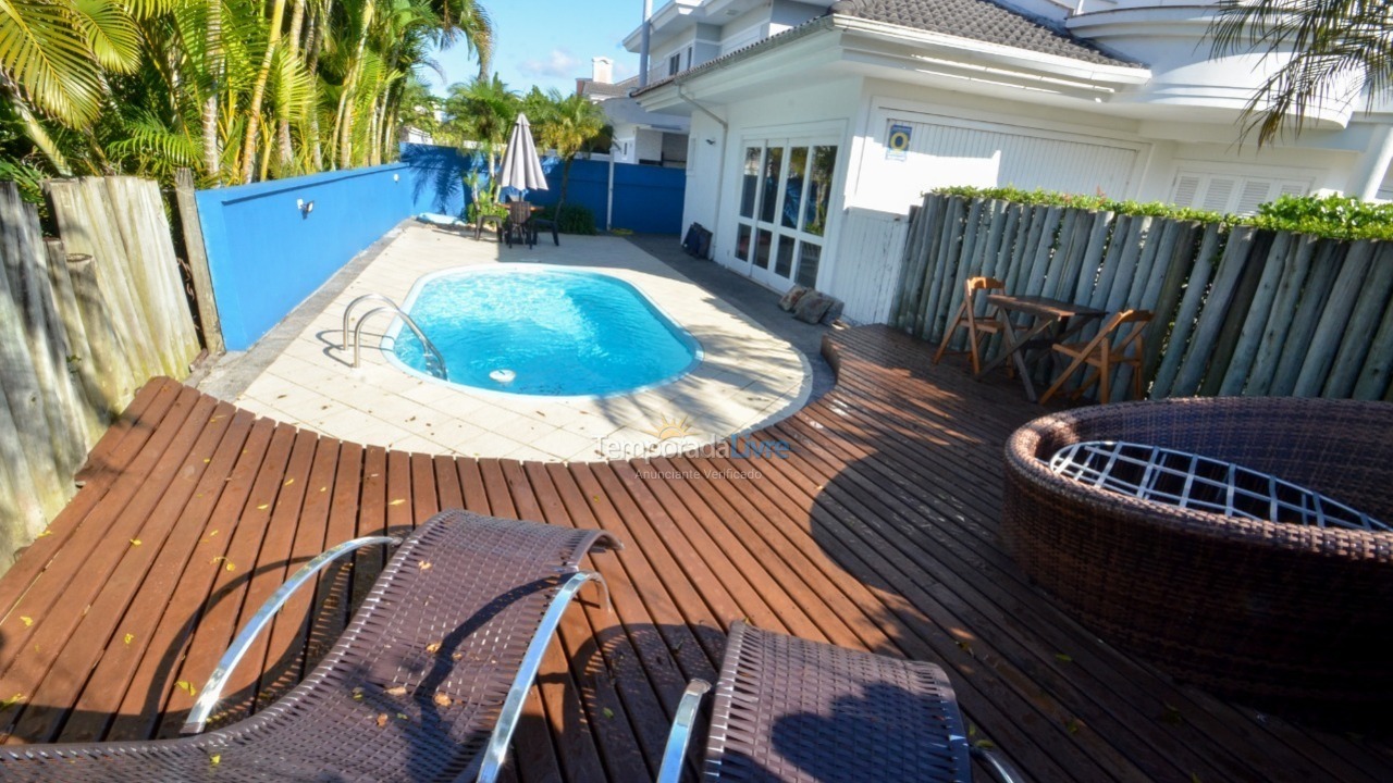 Casa para aluguel de temporada em Florianopolis (Jurerê Internacional)